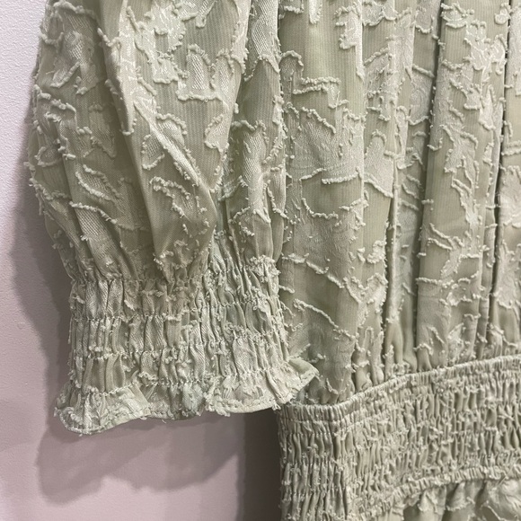 Adelyn Rae Chiffon Smocked Mini Dress puff Sleeve Babydoll Green Medium - Picture 8 of 15